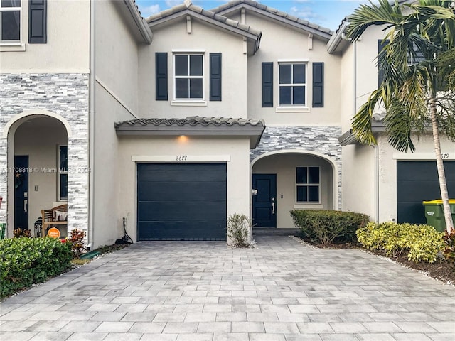 view of front of house featuring a garage