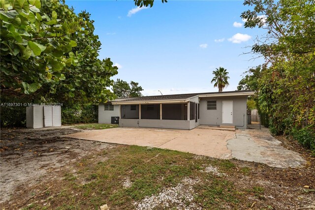 2155 NE Miami Gardens Dr, North Miami Beach, FL 33179 - photo 13