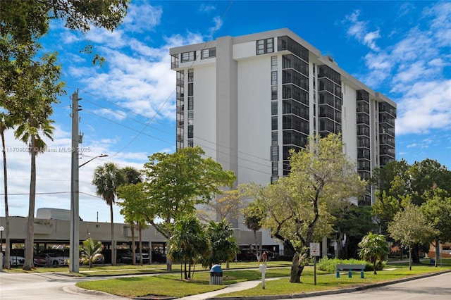 view of building exterior