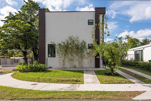 view of front of house