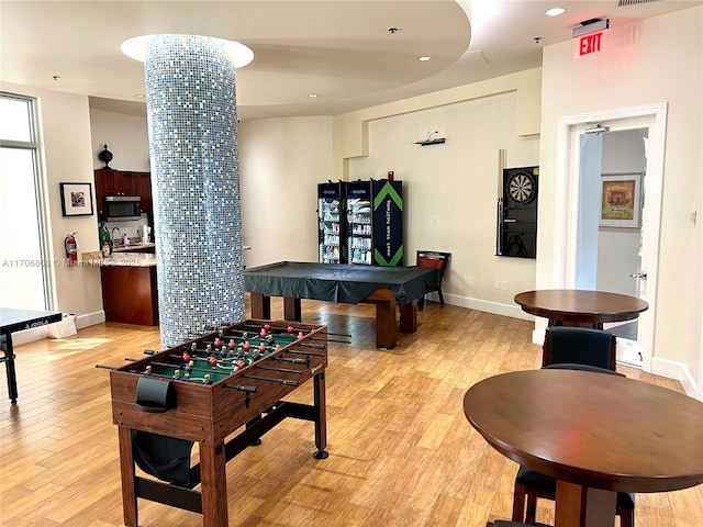 playroom featuring light wood finished floors, baseboards, recessed lighting, and billiards