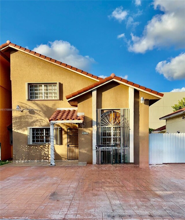 view of front of home