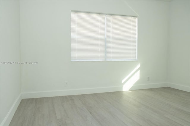 empty room featuring light hardwood / wood-style flooring