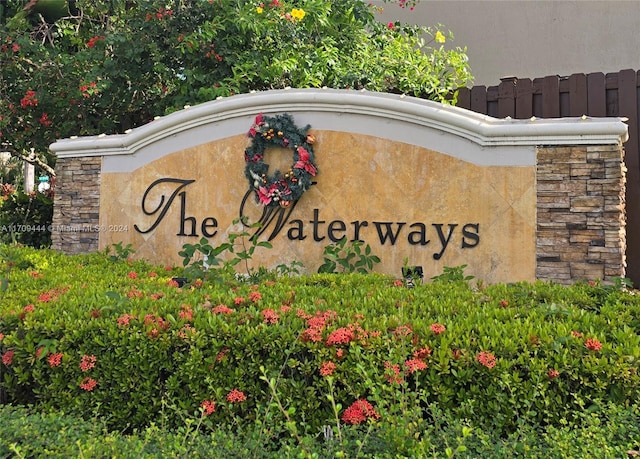 view of community / neighborhood sign