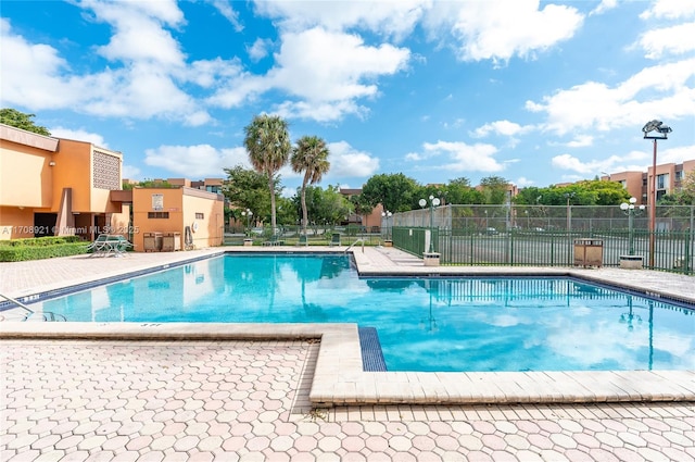 view of swimming pool