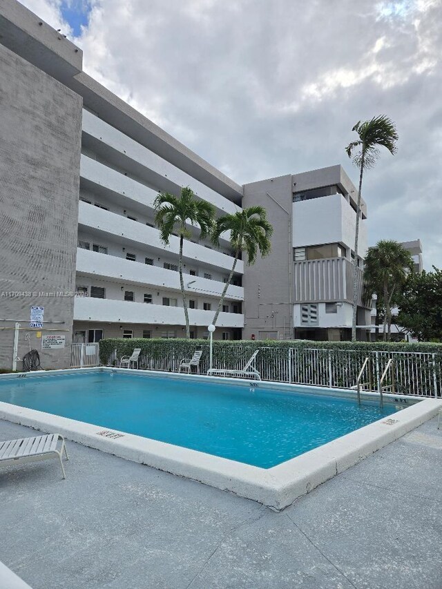 view of swimming pool