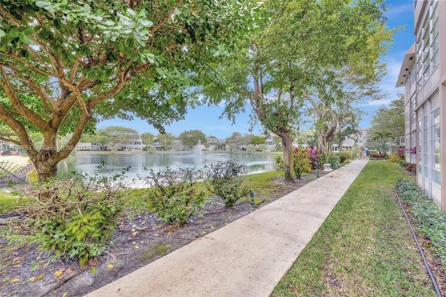 view of yard featuring a water view