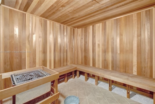 view of sauna / steam room