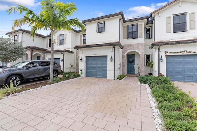 view of front of property featuring a garage