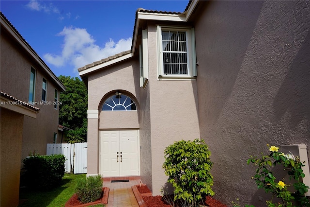 view of entrance to property