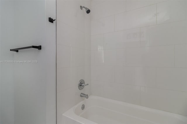 full bathroom with bathtub / shower combination