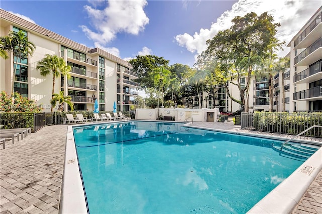 view of swimming pool