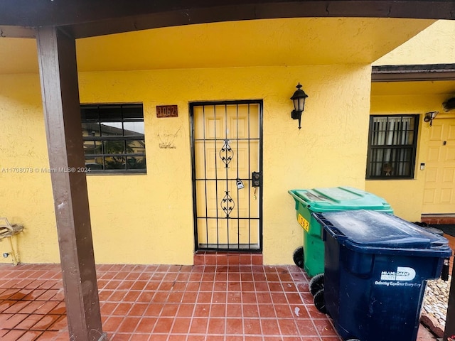 view of property entrance