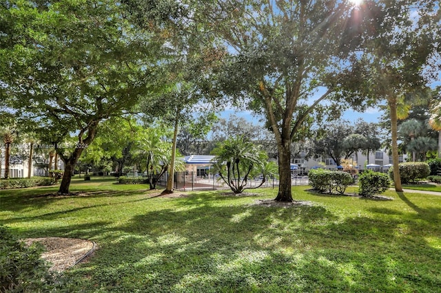 2301 Lucaya Ln Unit M1, Coconut Creek, FL 33066 - view of grassy yard