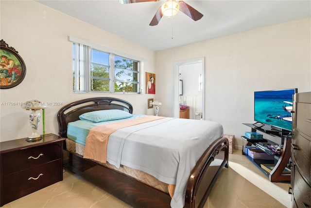 bedroom with ceiling fan