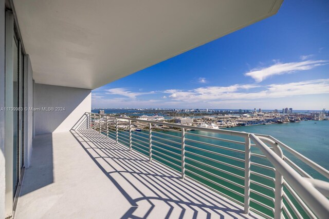 335 S Biscayne Blvd Unit 4109, Miami, FL 33131 - balcony with a city view and a water view
