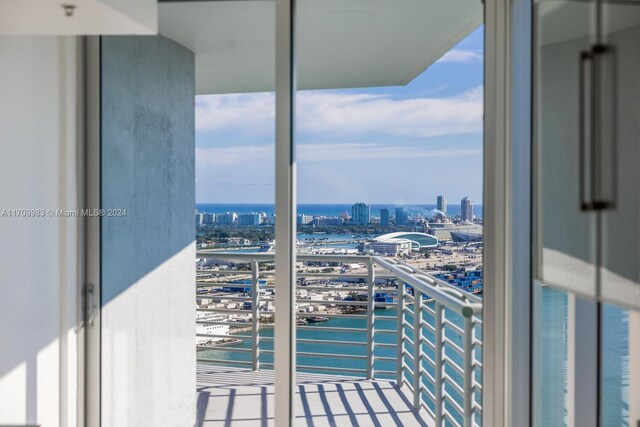 335 S Biscayne Blvd Unit 4109, Miami, FL 33131 - balcony with a water view and a view of city