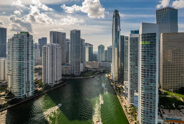 335 S Biscayne Blvd Unit 4109, Miami, FL 33131 - property's view of city with a water view