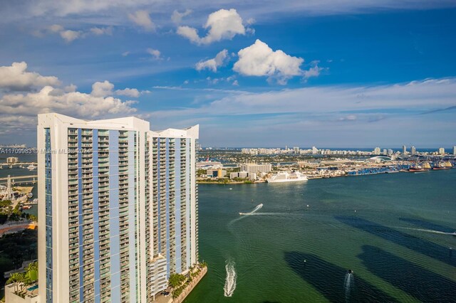 335 S Biscayne Blvd Unit 4109, Miami, FL 33131 - water view with a city view