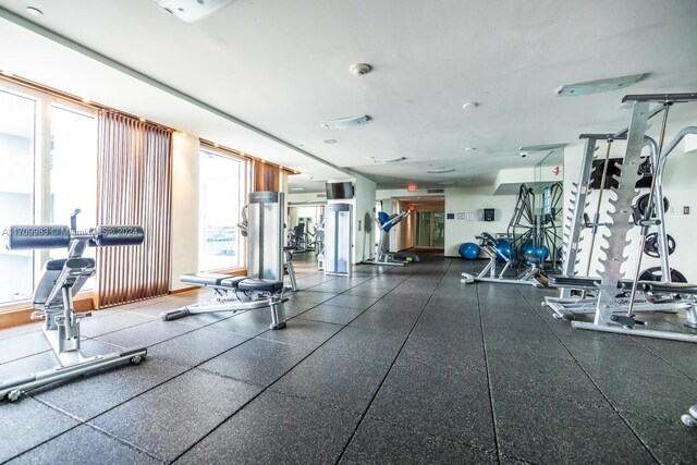 335 S Biscayne Blvd Unit 4109, Miami, FL 33131 - view of exercise room