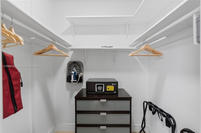 3901 S Ocean Dr Unit 15N, Hollywood, FL 33019 - view of spacious closet