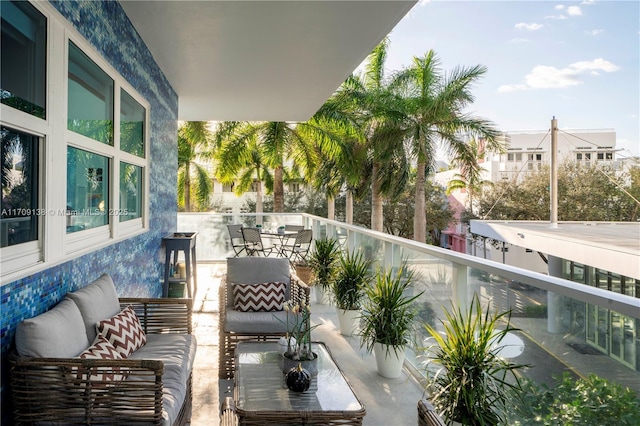 6103 Aqua Ave Unit 301, Miami Beach, FL 33141 - balcony featuring an outdoor hangout area