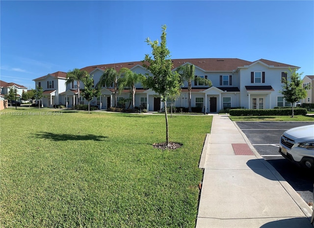 view of front of house featuring a front yard