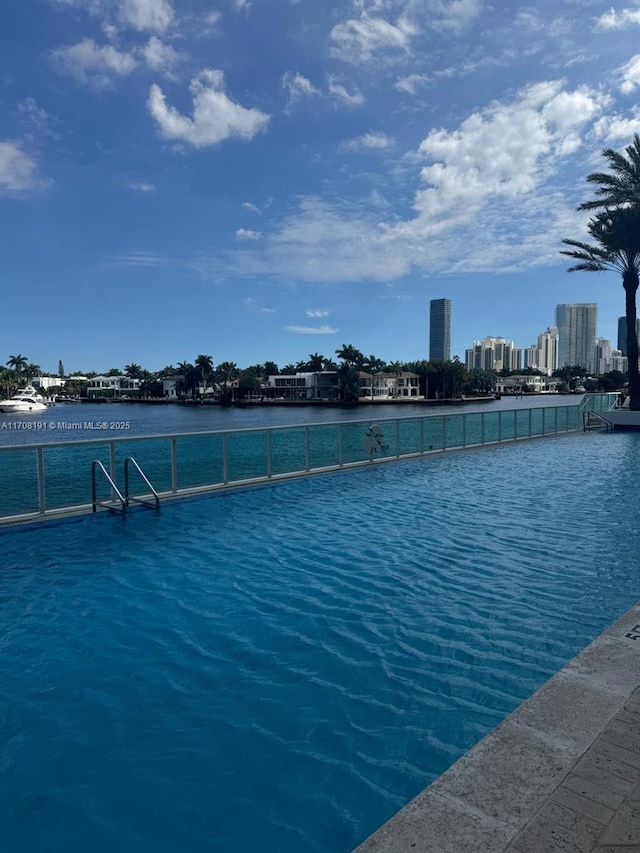 view of water feature featuring a city view