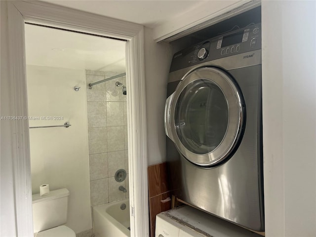 laundry room with washer / clothes dryer