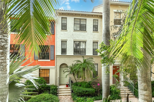 view of mediterranean / spanish house