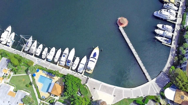 bird's eye view with a water view