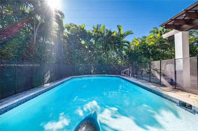 view of swimming pool