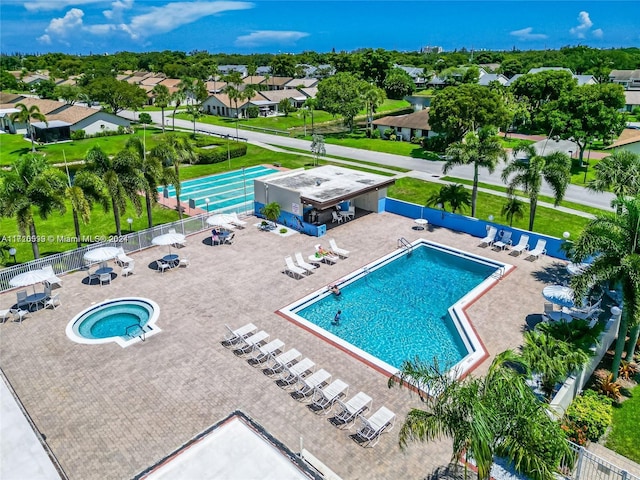 view of swimming pool