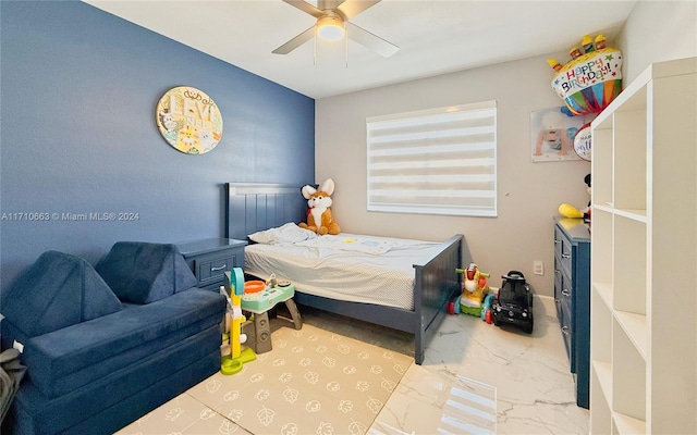 bedroom with ceiling fan