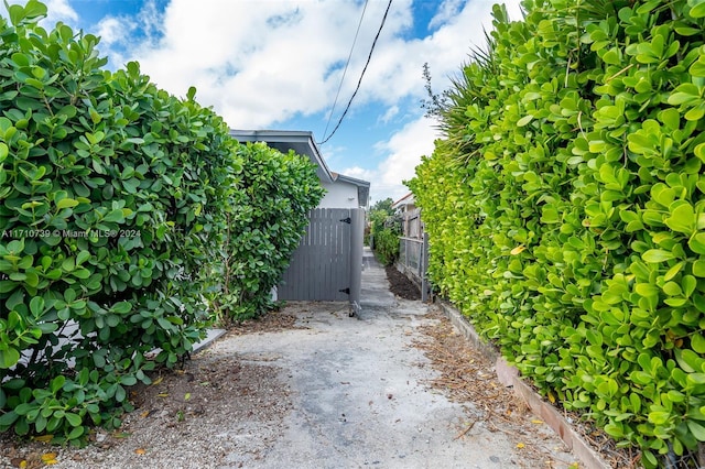 2230 SW 60th Ct, Miami, FL 33155 - photo 5
