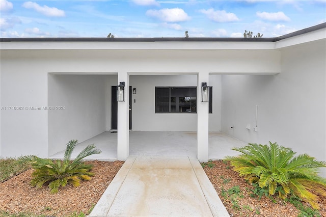 view of property entrance