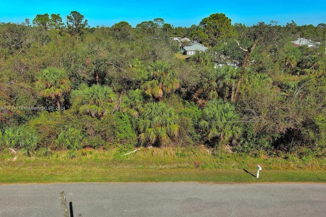 Listing photo 3 for 1 Sargon Ave, North Port FL 34287