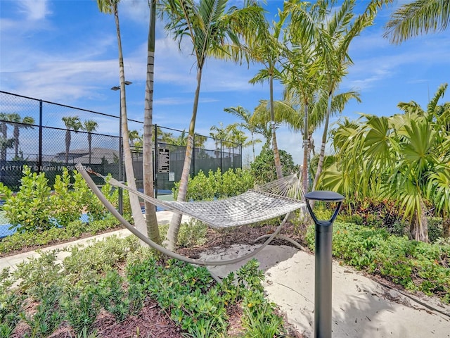 4536 N Silverwood Ln N, Oakland Park, FL 33309 - view of property's community featuring fence