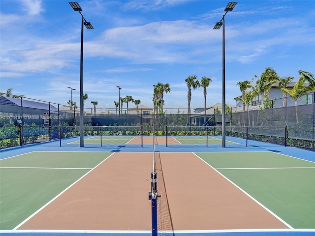 4536 N Silverwood Ln N, Oakland Park, FL 33309 - view of sport court with community basketball court and fence