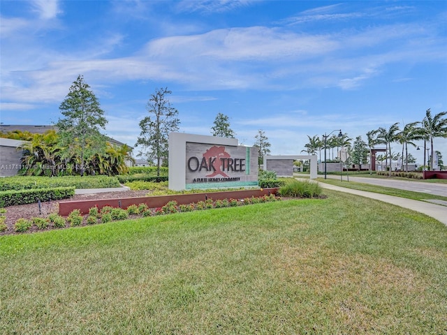 4536 N Silverwood Ln N, Oakland Park, FL 33309 - community / neighborhood sign featuring a lawn