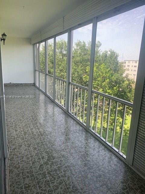 view of unfurnished sunroom