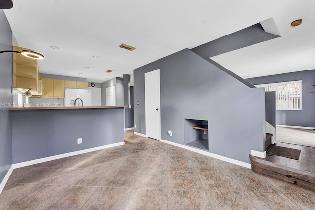 view of unfurnished living room