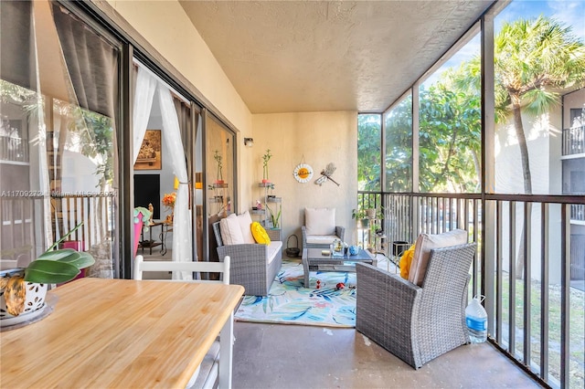 view of sunroom / solarium