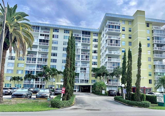 4400 Hillcrest Dr Unit 114B, Hollywood, FL 33021 - photo 1