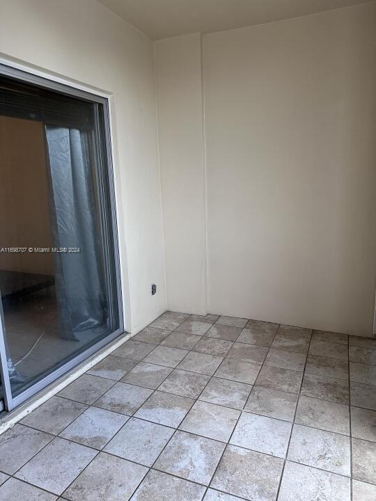 4400 Hillcrest Dr Unit 114B, Hollywood, FL 33021 - photo 9