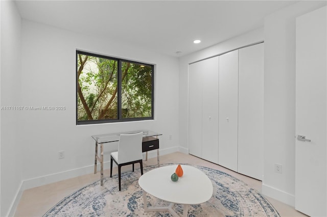 909 NE 16th Ave, Fort Lauderdale, FL 33304 - office with recessed lighting and baseboards
