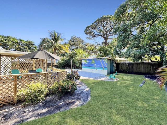 1820 SW 11th Ct, Fort Lauderdale, FL 33312 - view of yard featuring an outdoor structure