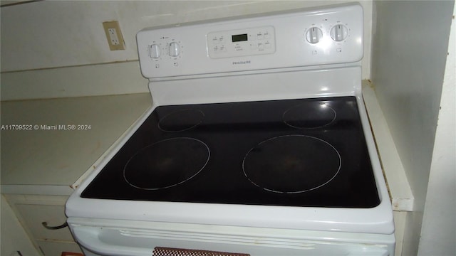 room details featuring stove