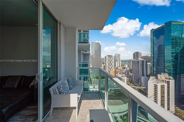 31 SE 5th St Unit 3918, Miami, FL 33131 - photo 15