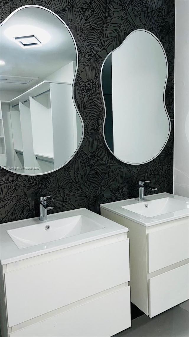 bathroom featuring backsplash and vanity